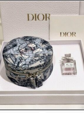 Miss Dior Blooming and Jewelry case